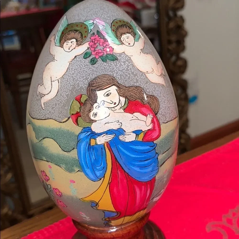 Vtg Treasured Visions Madonna‎ & Child painted egg